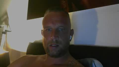 sence08 online show from 09.10.25