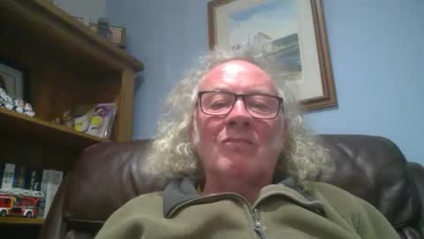 Snapshot of seniorfuntime1556 chatting on 02.07.25 Summiteer online show from 02.07.25