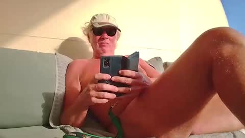 Snapshot of seniorfuntime1556 chatting on 10.05.25 Summiteer online show from 10.05.25