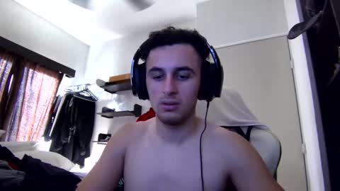 Snapshot of senitzzu chatting on 01.19.25 PAJACONTROL online show from 01.19.25