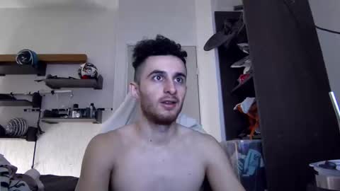 Snapshot of senitzzu chatting on 10.18.25 PAJACONTROL online show from 10.18.25