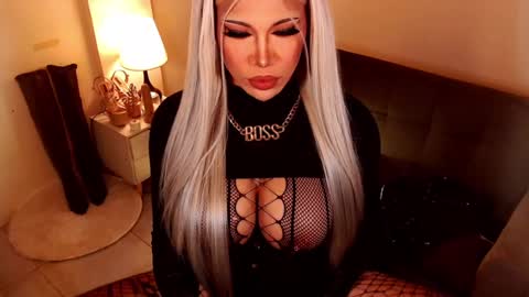 unstappable queen kate online show from 12.12.24