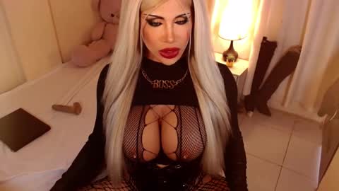 unstappable queen kate online show from 10.25.25