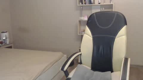 Snapshot of sensetive_mary chatting on 12.06.24 Mary Cherry online show from 12.06.24