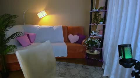 sensitiveheartt online show from 09.19.25