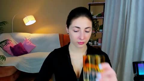 sensitiveheartt online show from 10.01.25