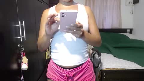 Snapshot of sensual_natalie chatting on 01.22.25 sensual_natalie online show from 01.22.25