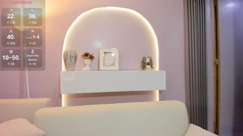 Sophie     online show from 03.26.26