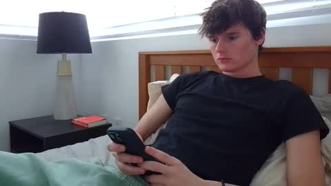 Snapshot of sensualalien chatting on 01.14.25 Cam online show from 01.14.25