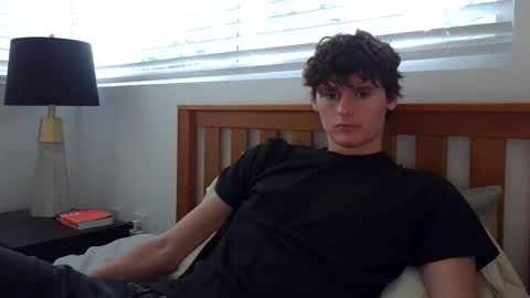 Snapshot of sensualalien chatting on 01.22.25 Cam online show from 01.22.25