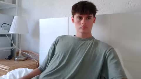 Snapshot of sensualalien chatting on 04.08.26 Cam online show from 04.08.26