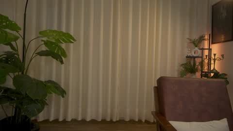 Snapshot of sensualcherry_ chatting on 12.02.24 Maria- OF sensual bee online show from 12.02.24