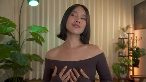 Snapshot of sensualcherry_ chatting on 12.03.24 Maria- OF sensual bee online show from 12.03.24
