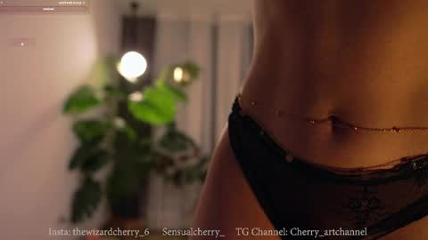 Maria- OF sensual bee online show from 04.05.26