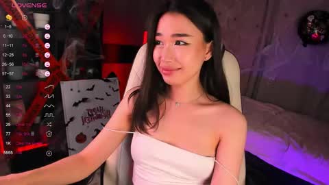 Kiki online show from 10.15.25