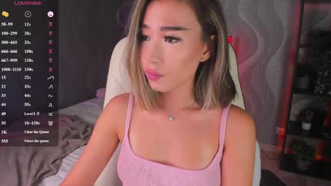 Snapshot of sensualily chatting on 05.24.26 Kiki online show from 05.24.26