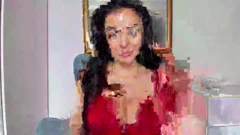 Snapshot of sensuallstella chatting on 05.08.26 sensuallstella online show from 05.08.26