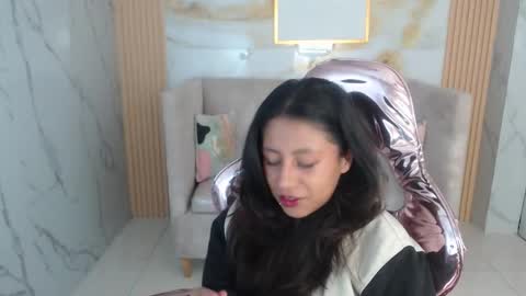 serabella_s online show from 12.18.25