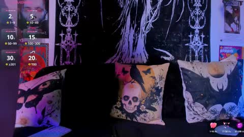 Snapshot of seraphine_hell chatting on 10.02.25 seraphine online show from 10.02.25