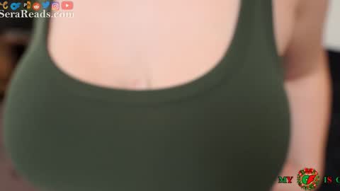 Snapshot of serareads chatting on 12.14.25 SeraReads online show from 12.14.25