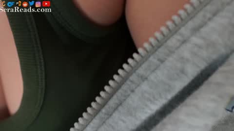 Snapshot of serareads chatting on 02.06.26 SeraReads online show from 02.06.26