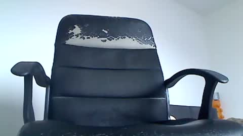 Snapshot of serato80 chatting on 12.12.24 serato online show from 12.12.24