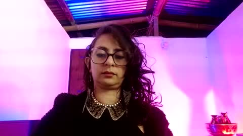 Serena Xyz online show from 12.16.25