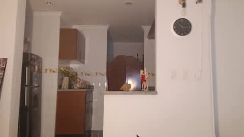 sararoussee online show from 01.16.26