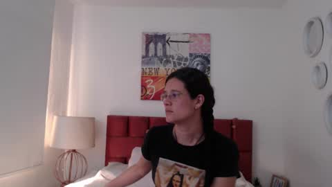 sereneclarks_ online show from 12.20.24