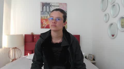 sereneclarks_ online show from 01.17.25