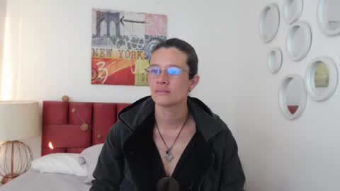 sereneclarks_ online show from 01.18.25