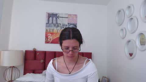 sereneclarks_ online show from 01.24.25