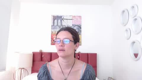 sereneclarks_ online show from 01.28.25