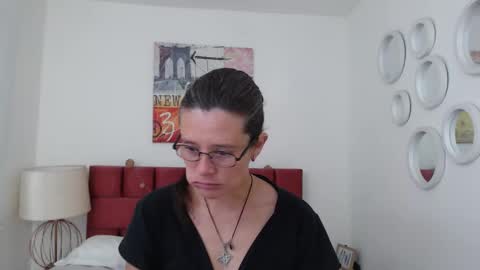 sereneclarks_ online show from 01.31.25