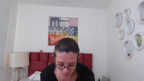sereneclarks_ online show from 01.31.25