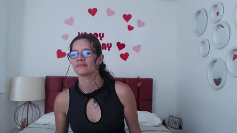 sereneclarks_ online show from 02.22.25