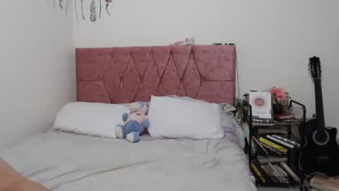 serenity_crystal online show from 03.11.25