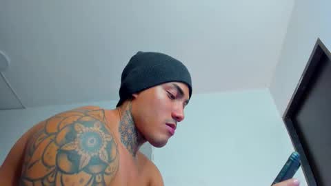 Snapshot of sergio__ferrer chatting on 10.26.25 SERGIO FERRER online show from 10.26.25