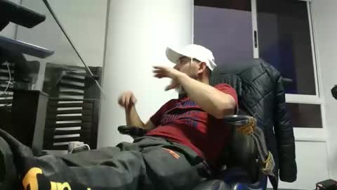 hetero serio discreto online show from 10.17.25