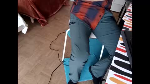 Snapshot of serpenttiin chatting on 11.02.25 serpenttiin online show from 11.02.25