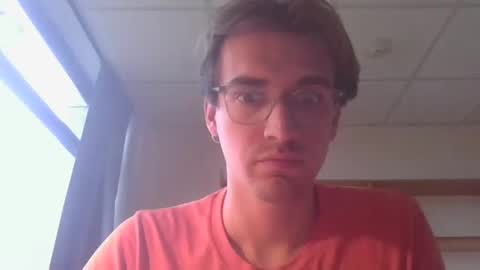 Snapshot of servandomier chatting on 03.09.25 mier online show from 03.09.25