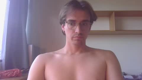 Snapshot of servandomier chatting on 03.09.25 mier online show from 03.09.25