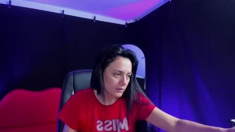 Snapshot of sesymilf chatting on 10.12.25 LUCERO online show from 10.12.25