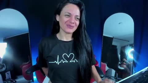 Snapshot of sesymilf chatting on 10.24.25 LUCERO online show from 10.24.25