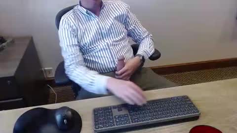 Snapshot of sethdoza chatting on 04.21.26 sethdoza online show from 04.21.26