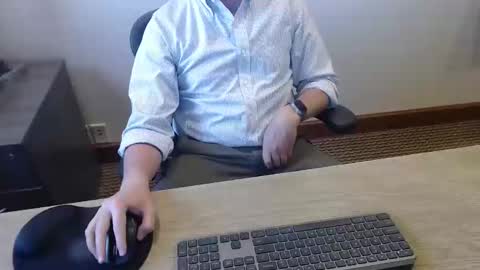 Snapshot of sethdoza chatting on 05.27.26 sethdoza online show from 05.27.26