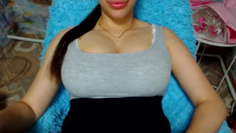 Snapshot of seu_cute chatting on 10.21.25 seu_cute online show from 10.21.25