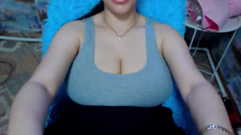 Snapshot of seu_cute chatting on 11.08.25 seu_cute online show from 11.08.25