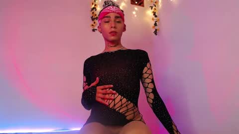 Snapshot of seven7xis chatting on 02.28.25 Alexis online show from 02.28.25