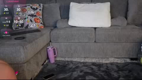 Snapshot of sexaddiction37 chatting on 10.02.25 BRI online show from 10.02.25